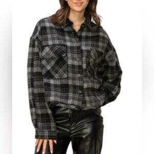 CARLY JEAN LOS ANGLES LARGE Black & Gray Plaid Button-Up Shirt Jacket